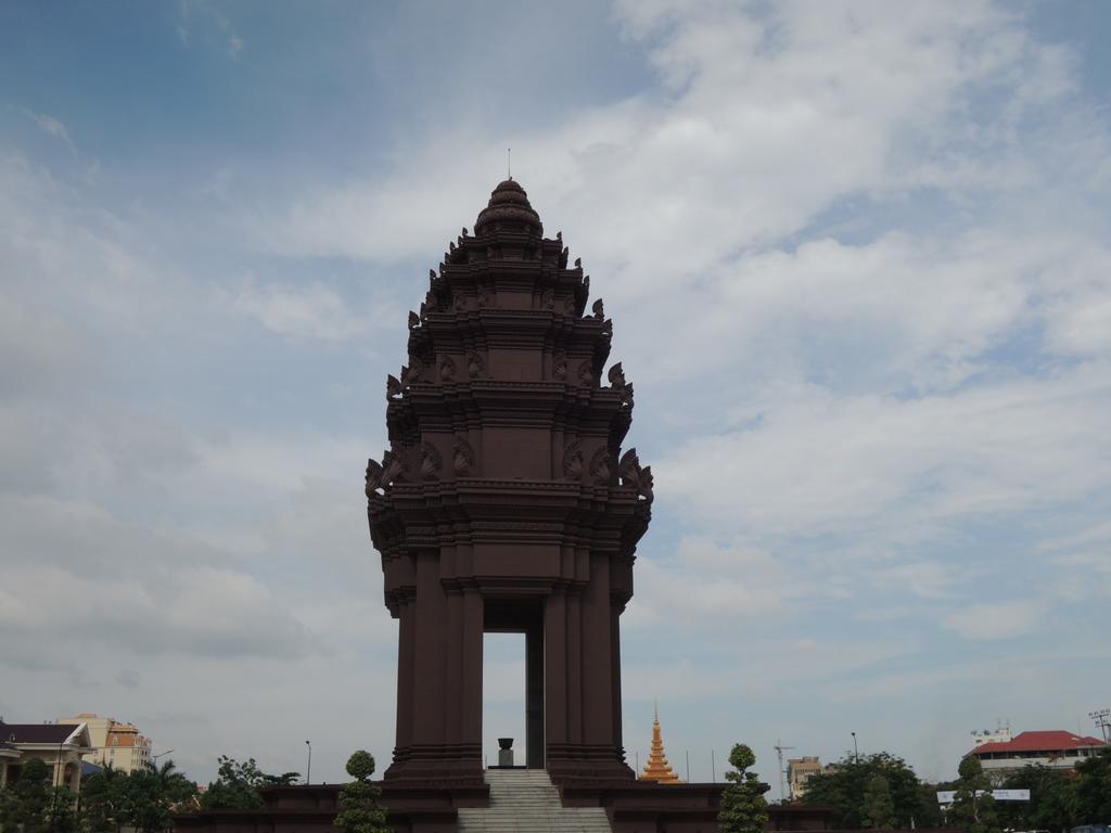 Le Grand Palais Boutique Hotel Phnom Penh Exterior foto